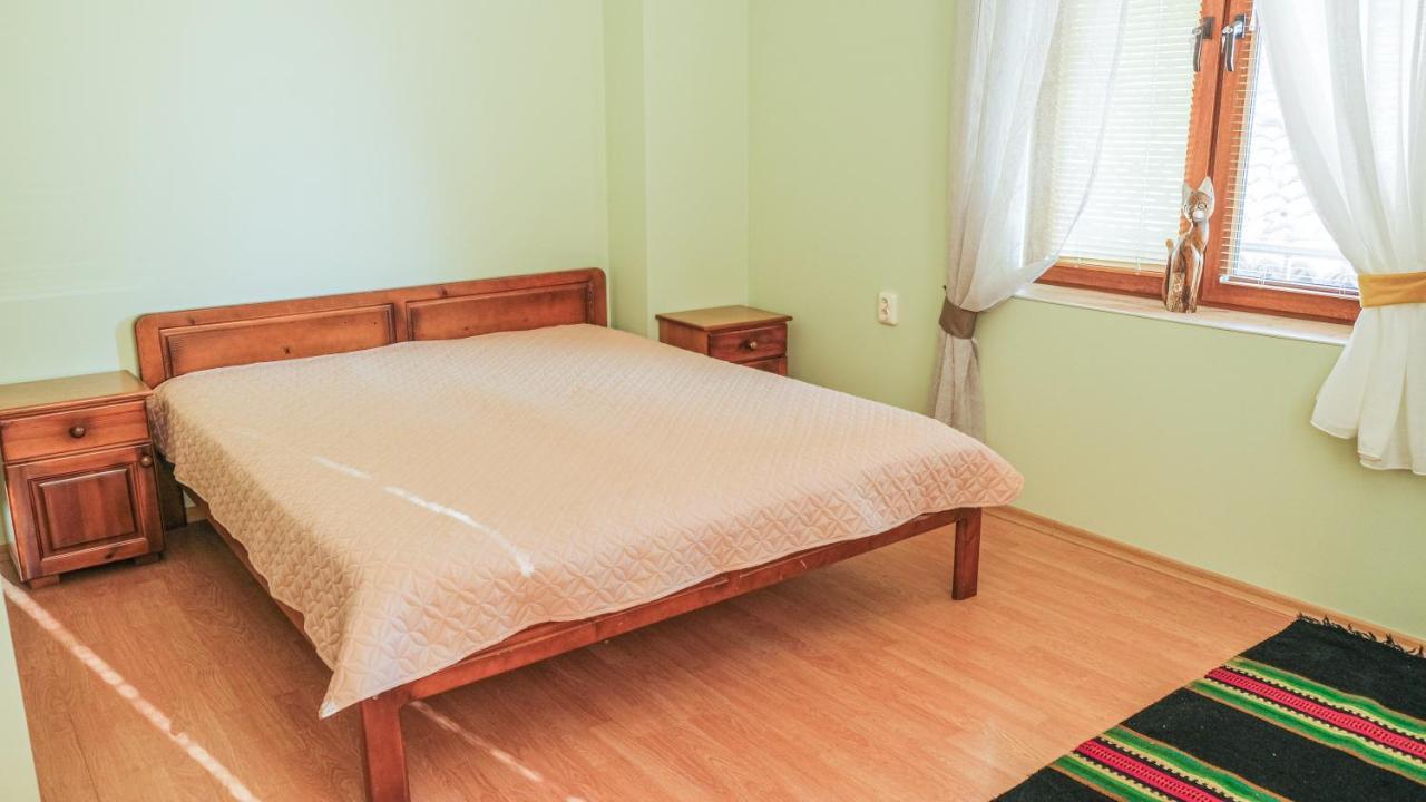 The Sunny Guest House Of Veliko Tarnovo-Amazing View, Top Location Eksteriør billede